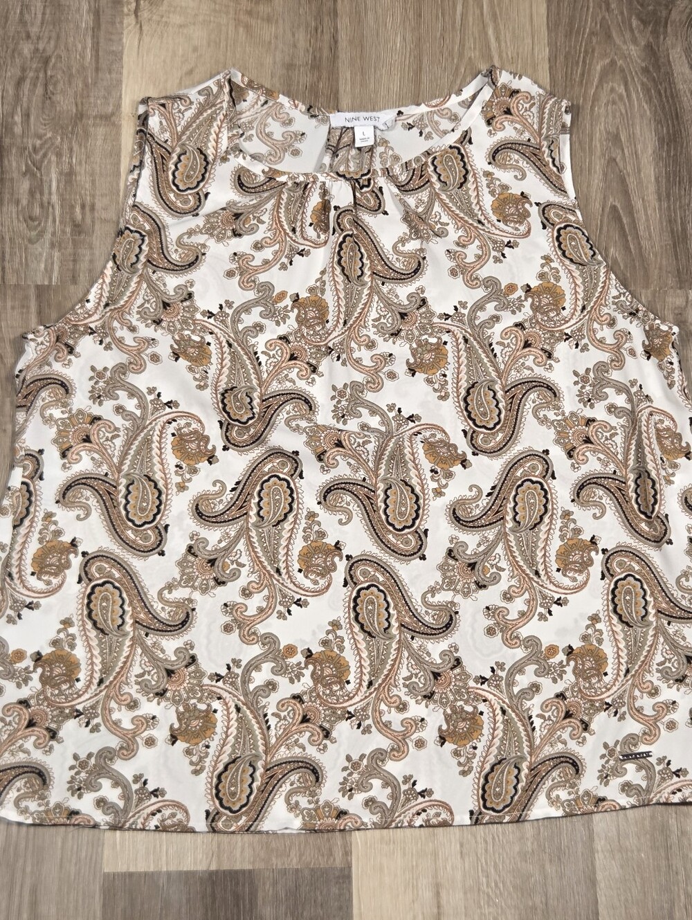 Nine West women's sleeveless cream and brown paisley print blouse size large